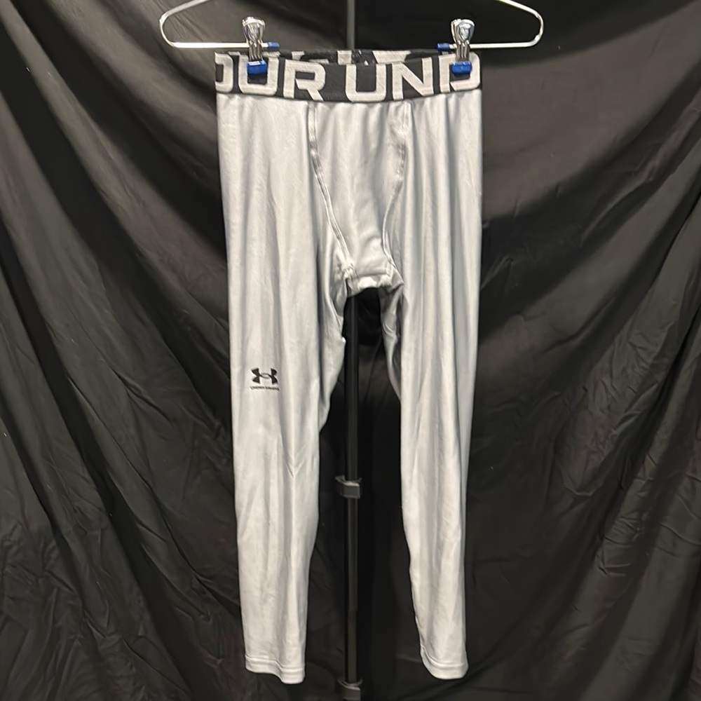 Under Armour Black and Gray Leggings Stretchy Athletic Wear